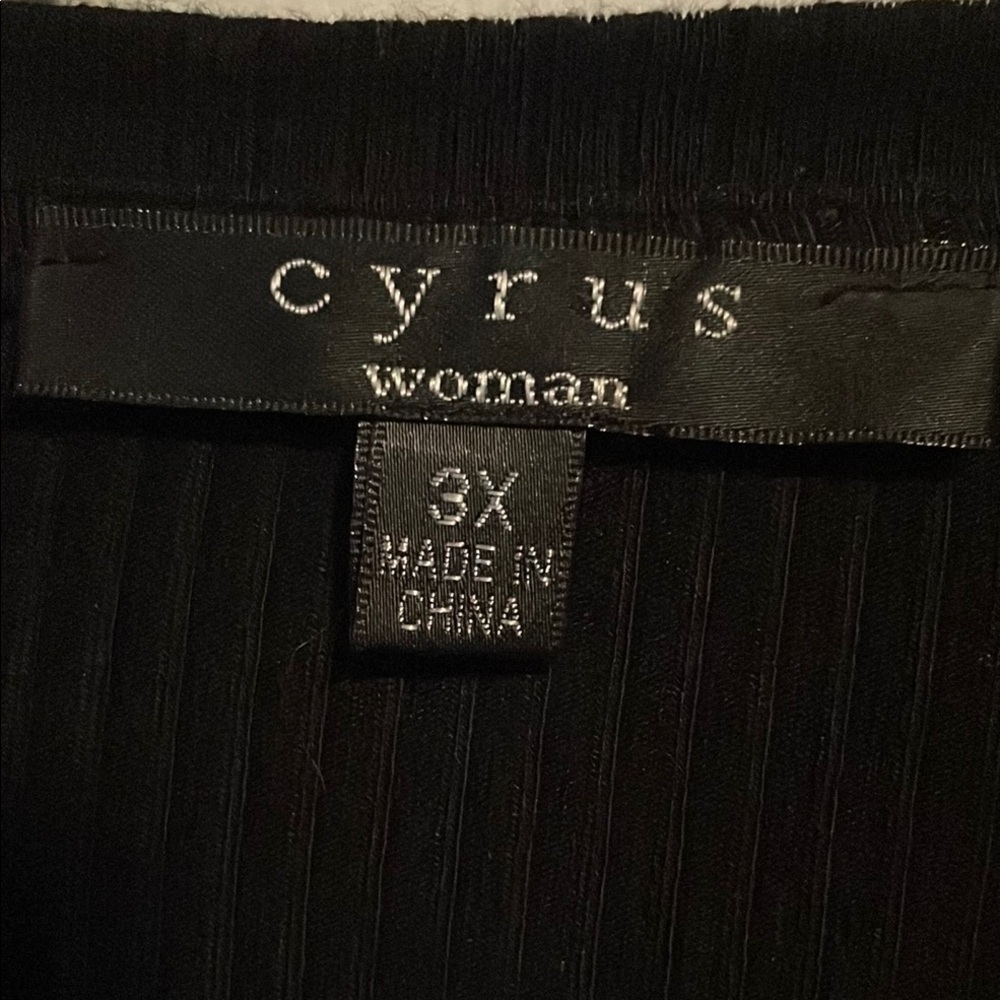 ❤️Cyrus Women's Long Sleeve Tee - Black - Picture 2 of 5